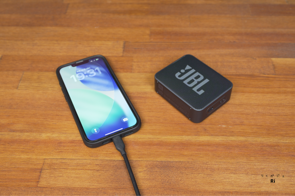 JBL Go Essential 2とUSB-Cケーブル