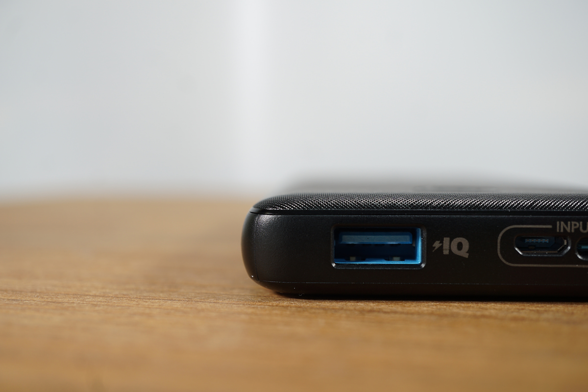 USB-A端子部