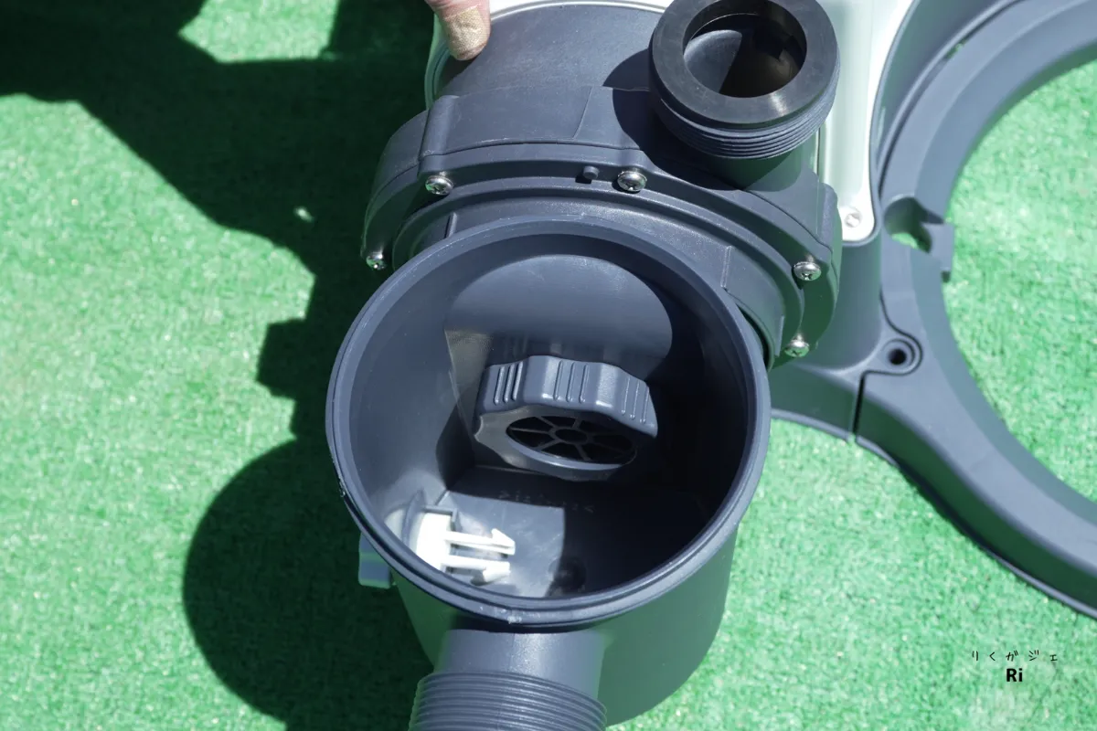 INTEXサンドフィルターの給水口接続部分