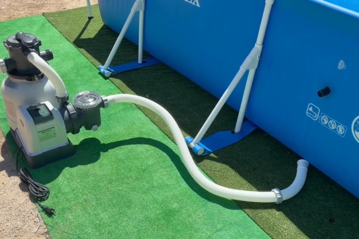 モーター側の入水口へホースを接続した状態