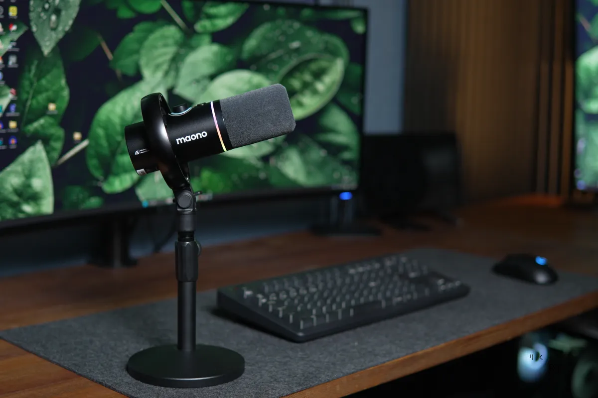デスクに設置したMAONO PD200W