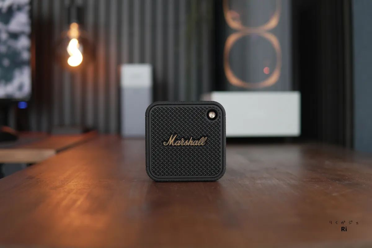 Marshall Willen IIの正面デザイン外観(卓上設置イメージ)