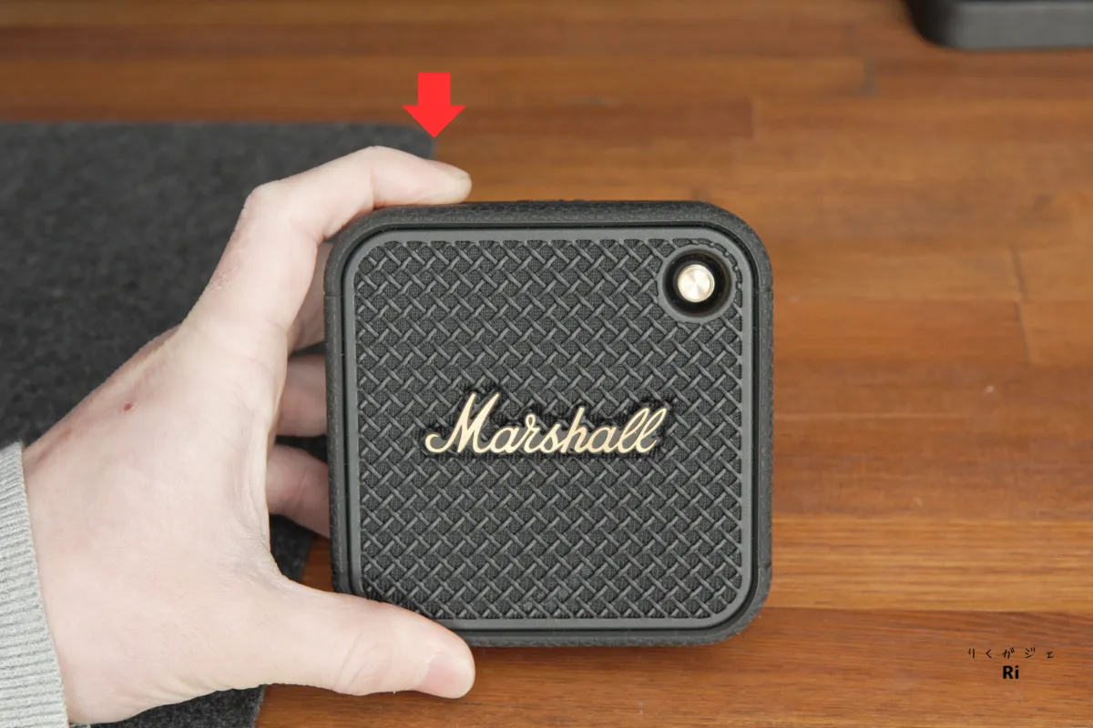 Marshall Willen IIのボタン操作位置の説明シーン