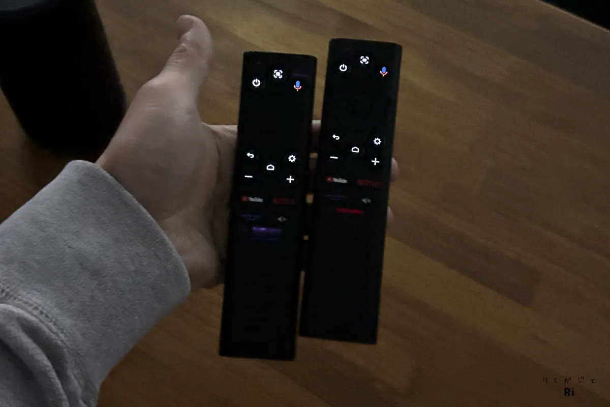 Nebula Capsule 3とLaserのリモコンは暗い場所でもボタンが光って操作しやすい