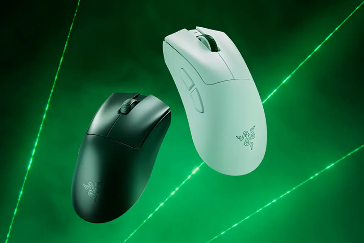 Razer DeathAdder V4 Pro ブラックとホワイトの製品画像
